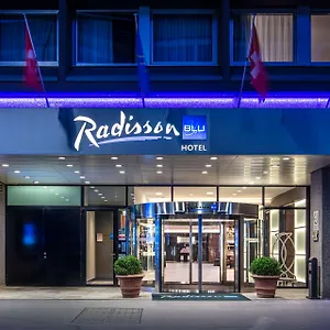Radisson Blu, Ξενοδοχείο