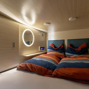 Mue Cubes - Capsule Capsulehotel